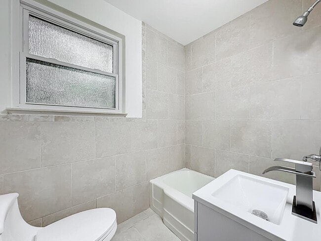 Building Photo - 5243 Poppy Dr