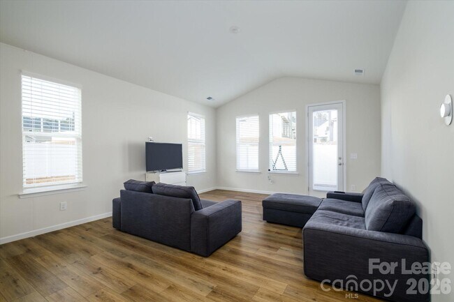 Building Photo - 6135 Snowy Egret Ave