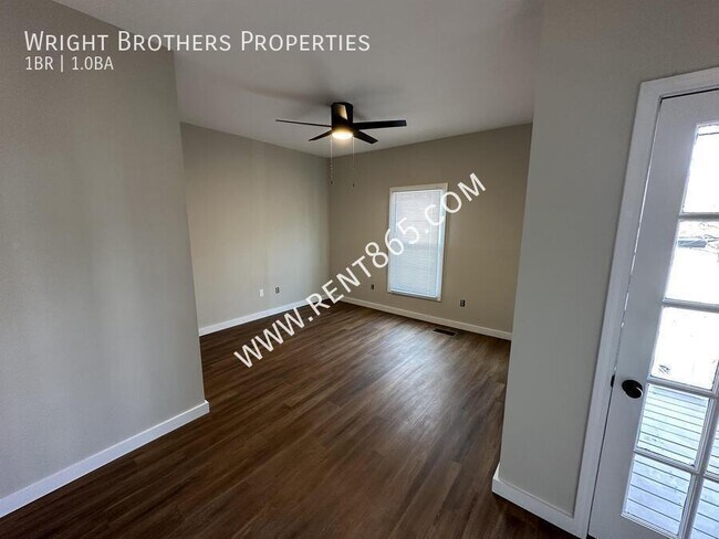 Building Photo - 116 Carrick St