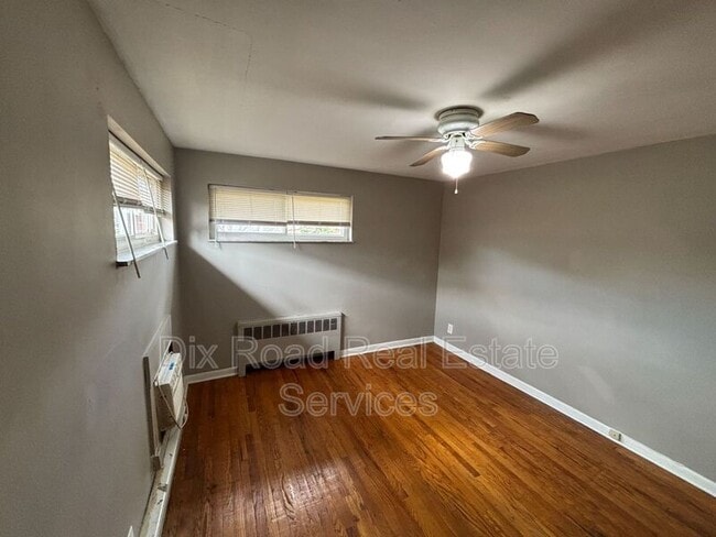 Building Photo - 1616 Pelham Pl