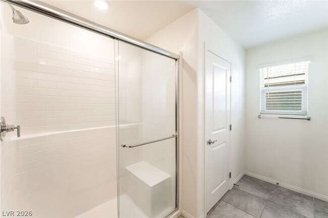 Building Photo - 410 Larksong Ave
