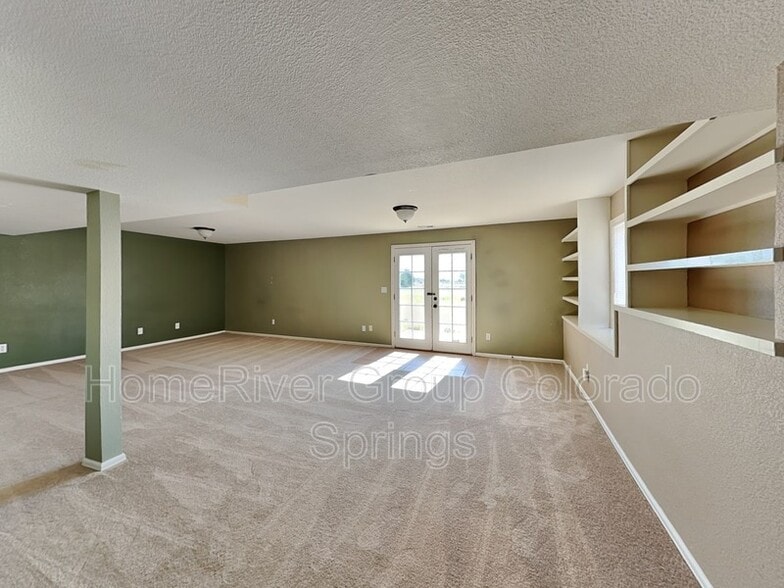 Building Photo - 8563 Garrison Rd