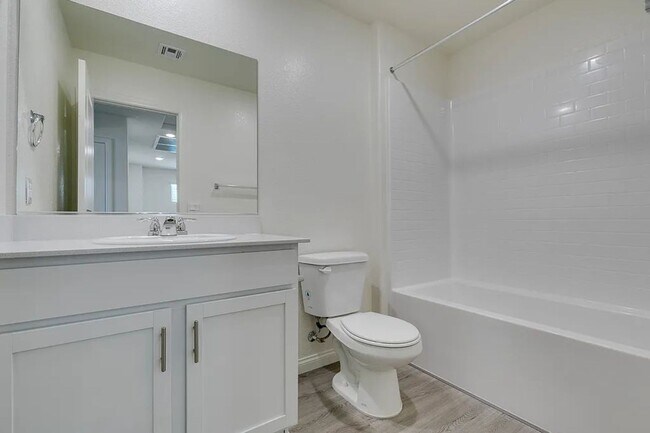 Building Photo - BEAUTIFUL NEW BUILD WITH 3 BEDROOMS, 2.5 B...