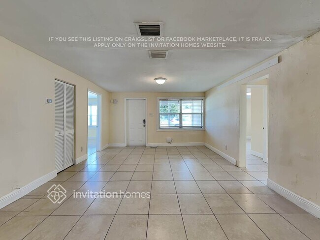 Building Photo - 314 SW 4th Ave