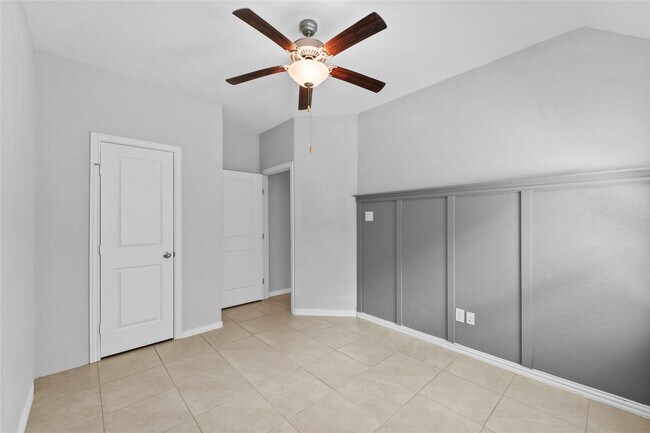 Building Photo - 8847 Morning Glow Dr