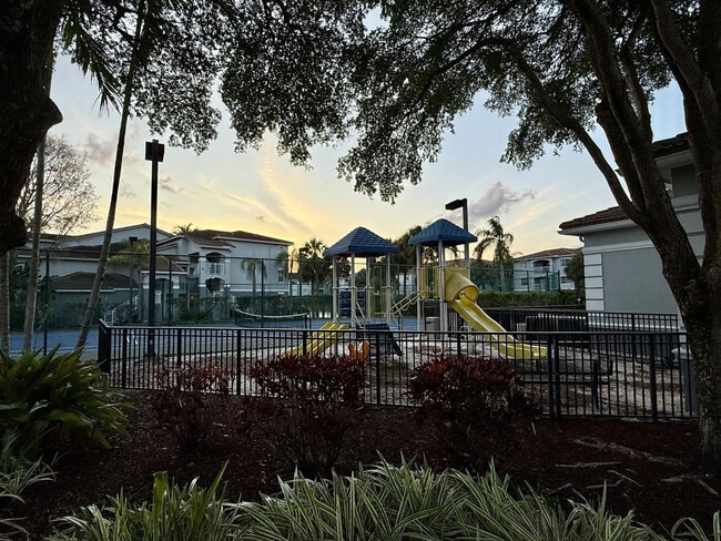 Building Photo - 9645 NW 1st Ct