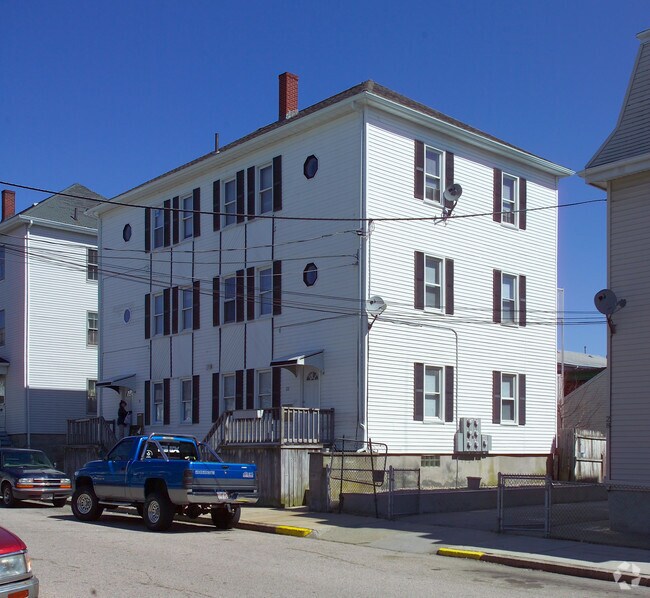 1422 Wilbur St 1422 Wilbur St Fall River MA 02724 Apartment Finder