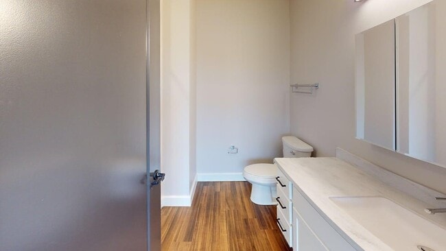 Building Photo - 40 Dupage Ct