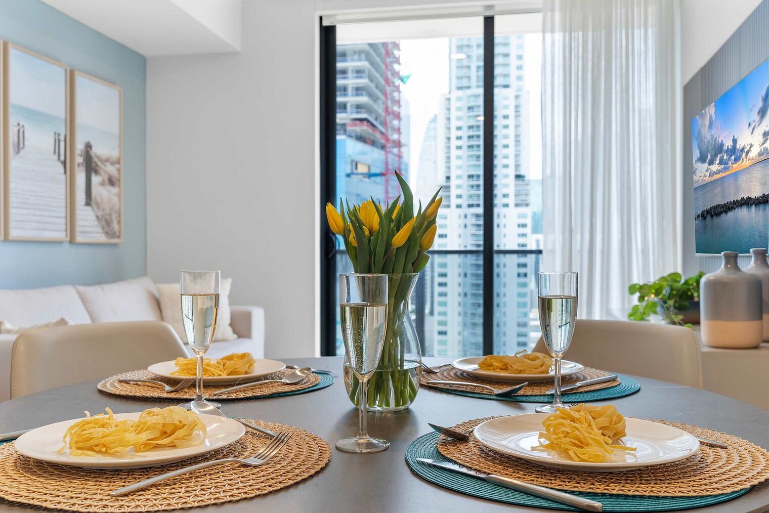 Building Photo - 398 NE 5th St