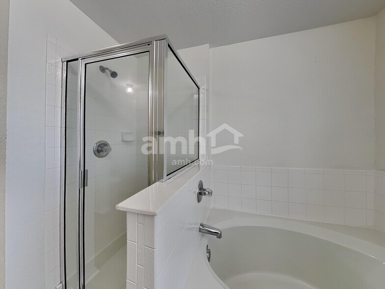 Building Photo - 3312 Whisper Bluff