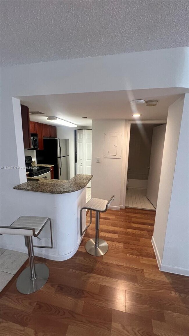 Building Photo - 770 Claughton Island Dr
