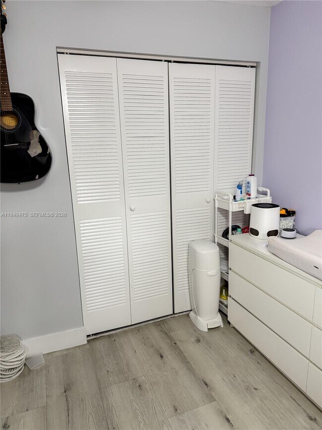 Building Photo - 841 NE 207th Ln