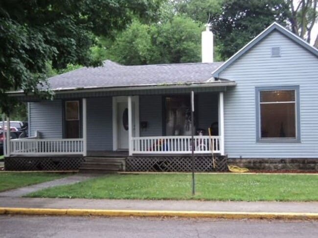 Primary Photo - Warsaw, 4 Bedroom