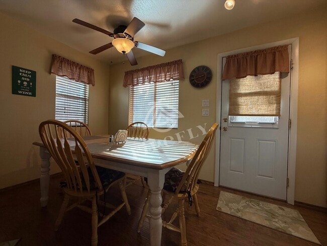 Building Photo - 2162 N Woods Dr