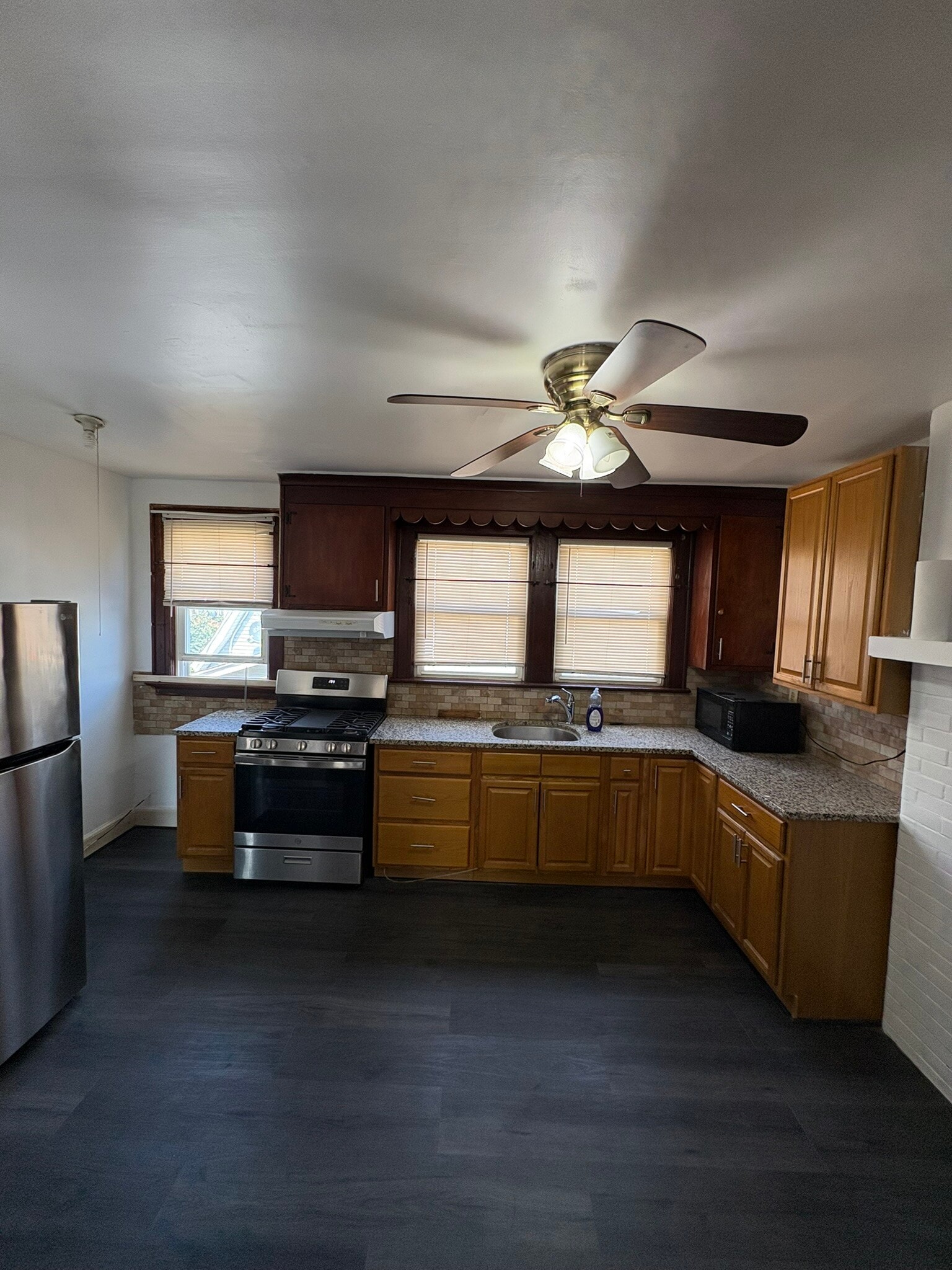 Building Photo - 56 Chapman Pl