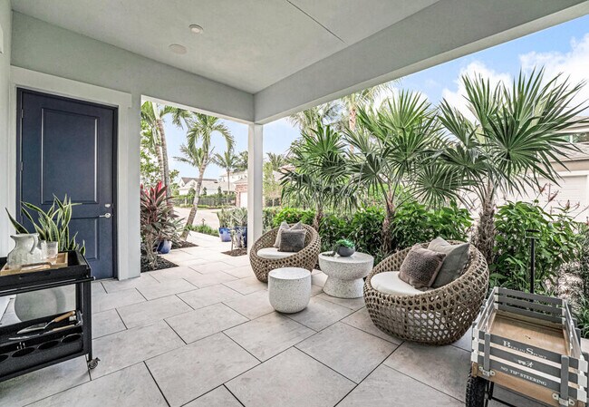 Building Photo - 923 SW Pr Ave