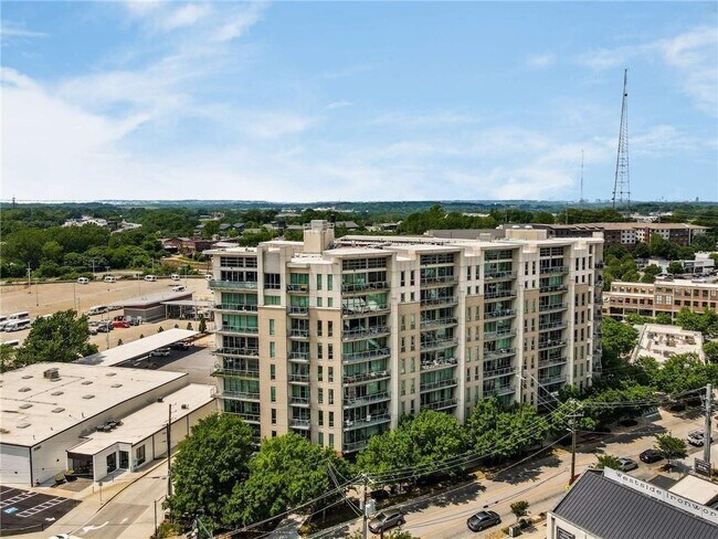 Building Photo - 1100 Howell Mill Rd NW