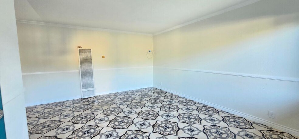 Building Photo - 14075 Foothill Blvd