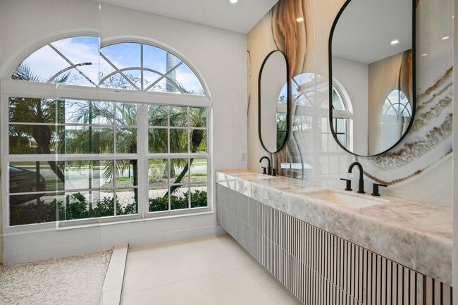 Building Photo - 3201 E Stonebrook Cir