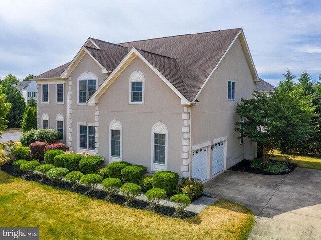 Building Photo - 1001 Meadow Ct