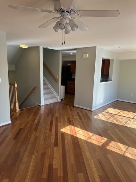 Building Photo - 943 Hillside Lake Terrace