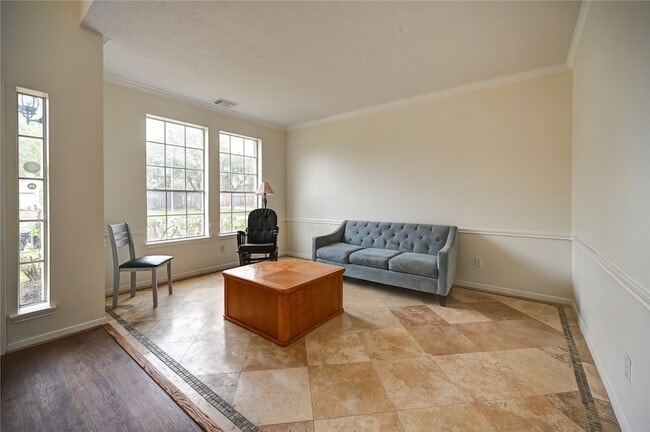 Building Photo - 11906 Dinosaur Valley Dr