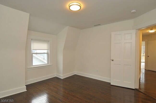 Building Photo - 511 Academy St