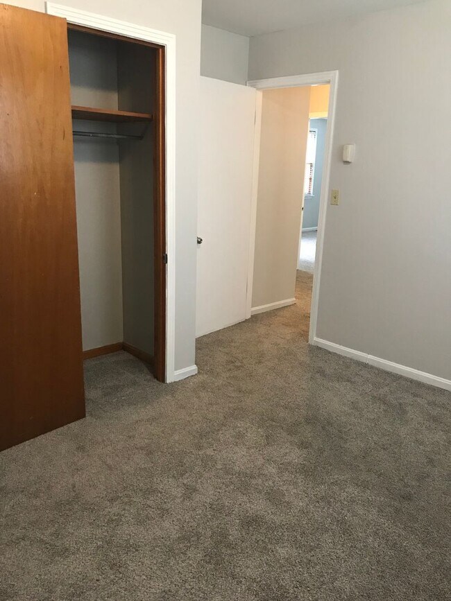 Building Photo - 1662 Vista Ln