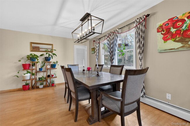 Building Photo - 22 Blossom Hill Dr