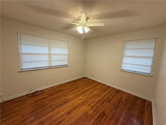 Building Photo - 2465 Rothfield Pl