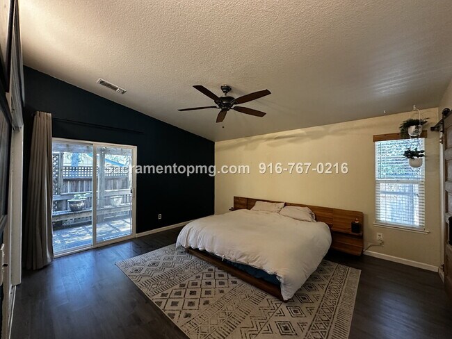 Building Photo - 1283 Live Oak Ln