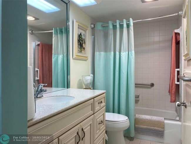 Building Photo - 821 Cypress Blvd