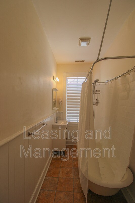 Building Photo - 3 Woolfe St