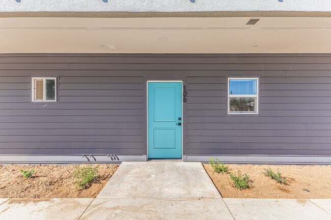 Building Photo - 1435 E Taylor St