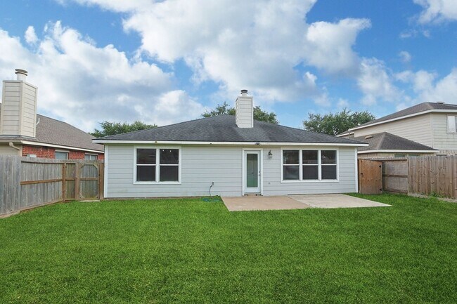 Building Photo - 9318 Castlegap Dr