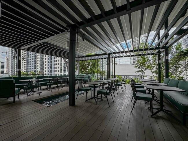 Building Photo - 159 NE 6th St