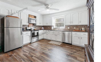 Building Photo - "3-Bedroom Home with Spacious Living in Simpsonville!"