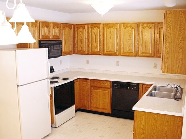 Building Photo - 622 N 16th Ave