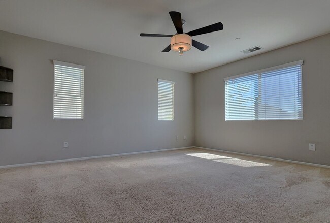 Building Photo - Canyon Hills 2 Story, 4BD, 2.5BA Lake Elsi...