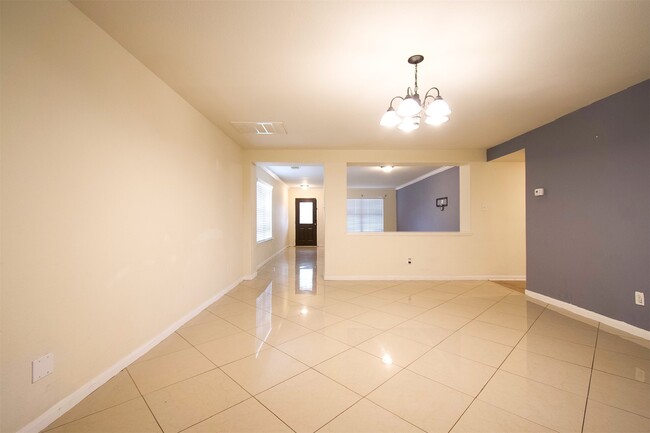 Building Photo - 15602 Waumsley Way