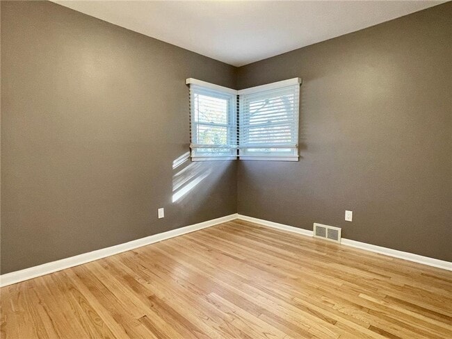 Building Photo - 17620 8th Ave N