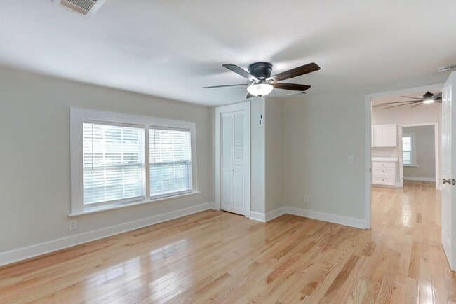 Building Photo - 2109 E 36th St