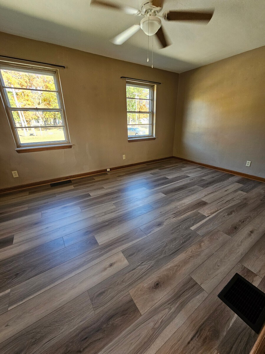 Building Photo - 2900 Sheridan St