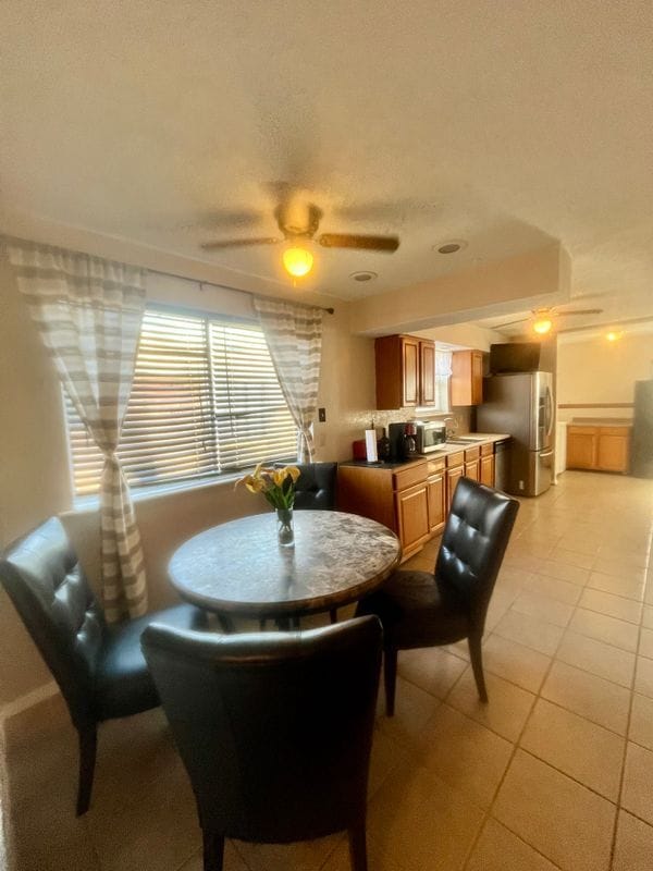 Building Photo - 4732 W Esplanade Ave