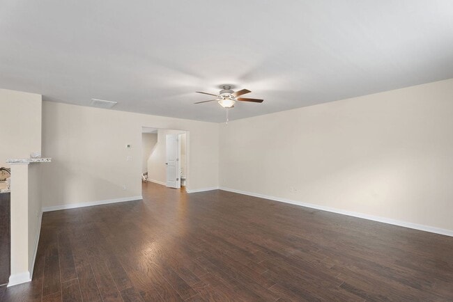 Building Photo - 317 Sportsman Dr