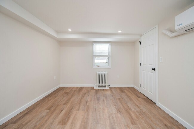Building Photo - 57 S 6th St