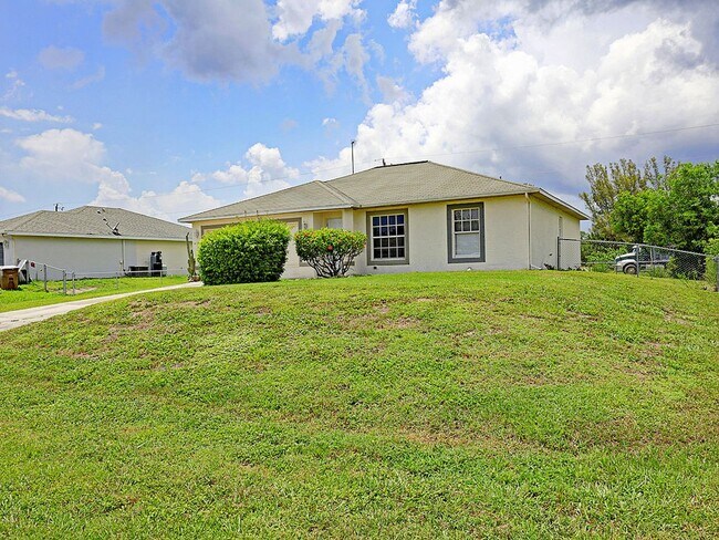 Primary Photo - SFH - Cape Coral 325
