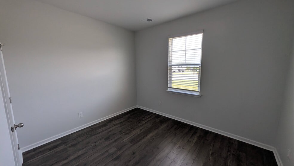 Building Photo - 280 Forestbrook Cove Cir