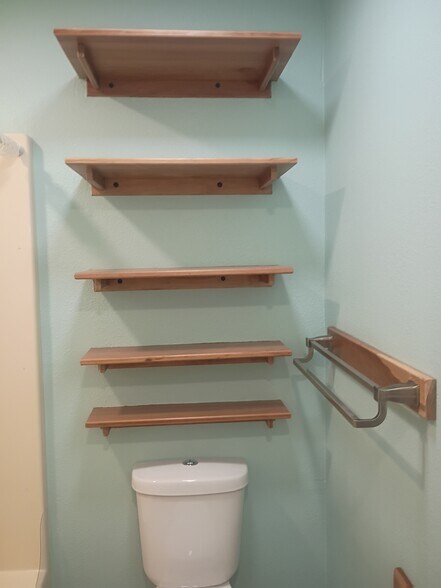 Building Photo - 914 Jackson St