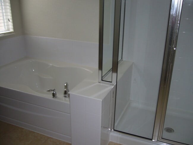 Building Photo - Beautiful 4 Bed and 3.5 bath home in Windermere